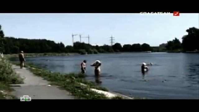 Девушка тонет, друзья снимают смотреть онлайн