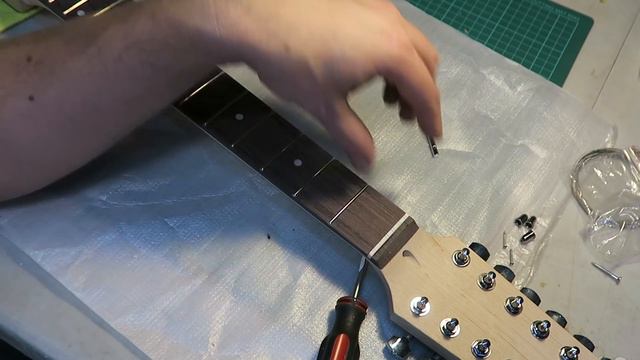 12 String Stratocaster DIY Kit Guitar Build смотреть онлайн
