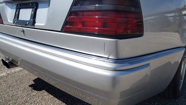 Mercedes 500E walk-around смотреть онлайн