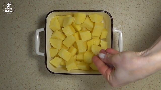 Картошка запеченная в духовке (с сыром) / рецепт смотреть онлайн