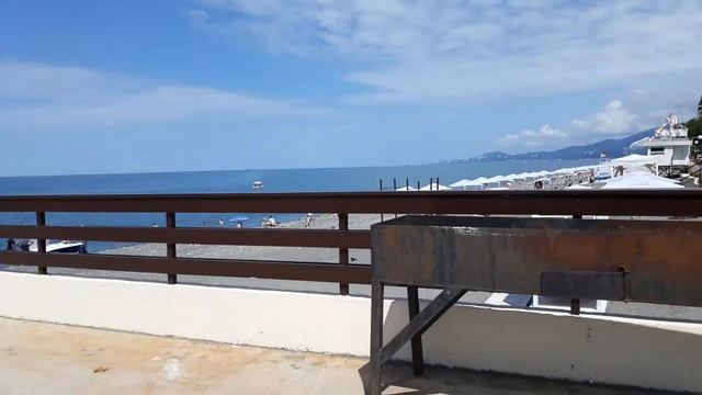 Адлер. Пляж "Золотой Огонек" в центре. Выход к пляжу по ул Гоголя и Ромашек. смотреть онлайн