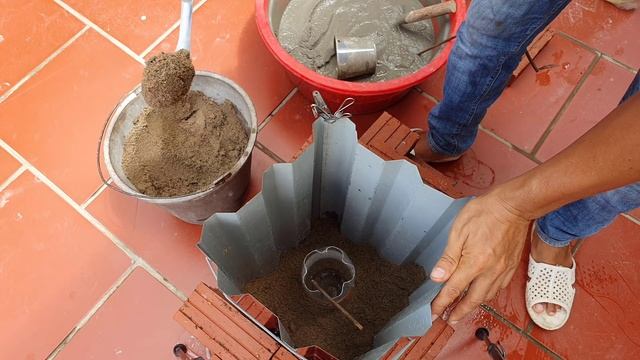 Cement Craft Ideas / Cement + Sand +Old Corrugated Iron = Beautiful Plant Pots / Simple And Easy /