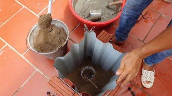 Cement Craft Ideas / Cement + Sand +Old Corrugated iron = Beautiful Plant pots / Simple and Easy /