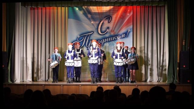 День Пожарной Охраны выступление барабанщиков 9 кадетского класса! школы№1 смотреть онлайн