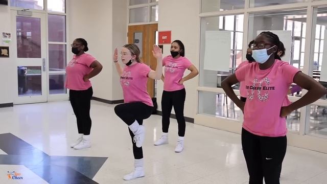 WHICH CHEERLEADER HAS THE MOST CREATIVE 8 COUNT? смотреть онлайн
