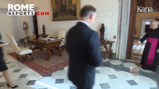 Подарок Папы на 25 лет супружества польскому президенту и его жене смотреть онлайн