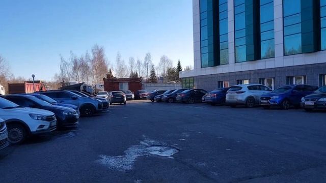 НИЖНЕКАМСК - нефтехимическая столица России | Весь день на заводе | Выгружаем трубы, грузим автошин смотреть онлайн