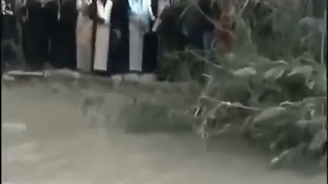 Великое чудо Божие на Крещение! Река Иордан течет вспять смотреть онлайн