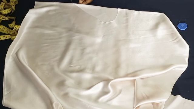 HOW TO CUT AND SEW BATWING BLOUSE-detailed смотреть онлайн