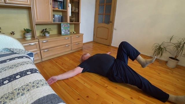 Нарабатывайте здоровье Тренировка на поясницу и колени для охотников и рыбаков смотреть онлайн