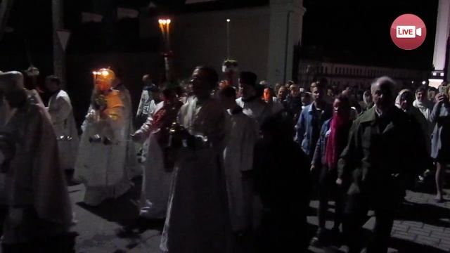 Благодатный Огонь в Жировичах на Пасху (29 апреля 2019) смотреть онлайн