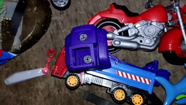 ДЕГУСТАЦИЯ ЕДЫ ИЗ ПОМОЙКИ. МУКБАНГ. НАХОДКИ В МУСОРКАХ СПБ. #dumpsterdiving #помойки