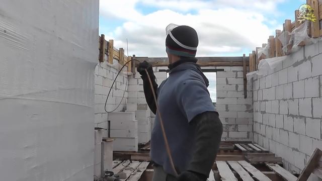 Армопояс под крышу и мауэрлат. Постройка дома своими силами смотреть онлайн