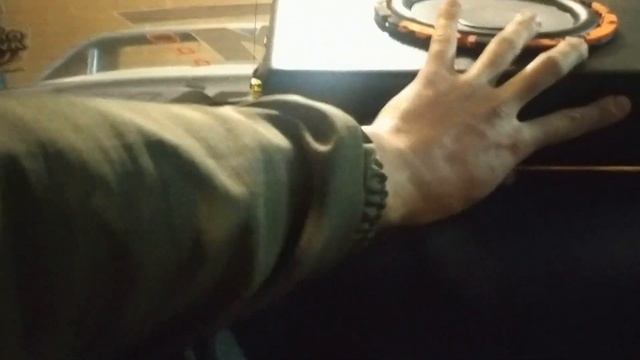 Cабвуфер DL Audio Barracuda 8A Underseat на полку в седан смотреть онлайн