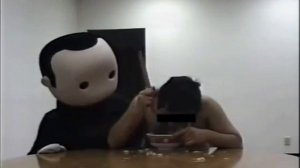 Суп в пустой комнате