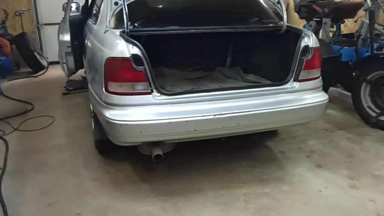 Как я снимал и ремонтировал бампер на своем стареньком автомобиле смотреть онлайн