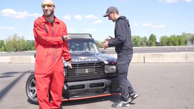 Снимаем капот | Омар в Большом городе #shorts смотреть онлайн