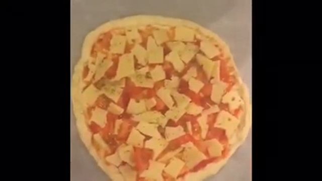 Пицца Маргарита. Лепешка. Пицца пятиминутка.Рецепт Маргарита. Италия смотреть онлайн