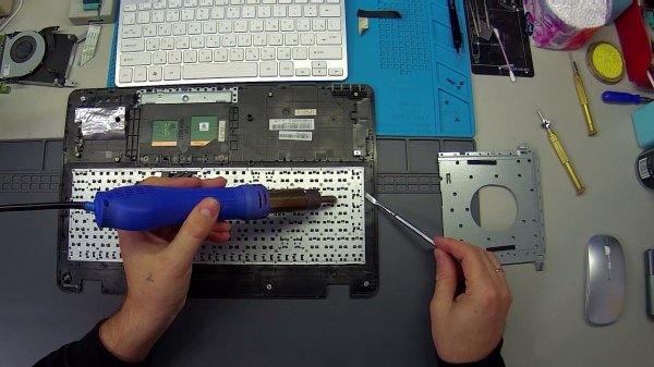 ASUS VivoBook 15 X542