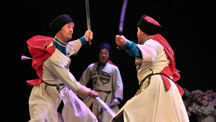 Казаки России. Танец с саблями. смотреть онлайн