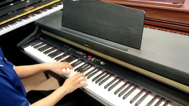 Roland HP3 смотреть онлайн