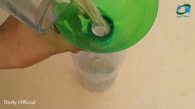 Bird Feeder DIY | Building Bird Feeder From Plastic Bottle смотреть онлайн