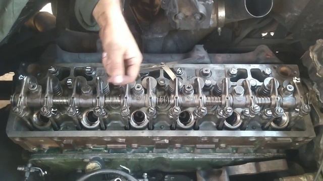 ajuste de válvulas de Mercedes Benz OM352 смотреть онлайн