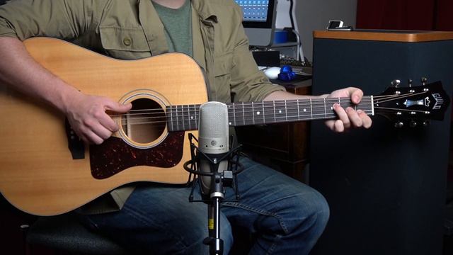 Martin D-18 vs Guild D-40 vs Eastman E10-D смотреть онлайн