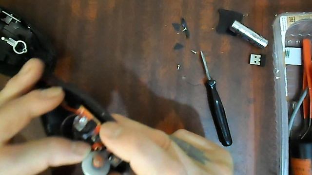 Разборка и чистка беспроводной мышки RITMIX смотреть онлайн