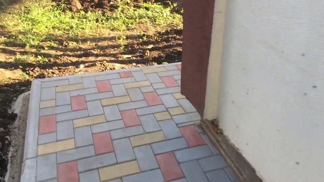 Укладка тротуарной плитки в Краснодаре . Немецкая деревня 5-й день сдача объекта. смотреть онлайн