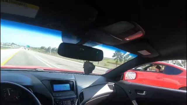 Genesis coupe 3.8 vs Genesis coupe 2.0T смотреть онлайн