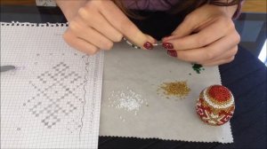 МК: ПАСХАЛьНОЕ ЯЙЦО из БИСЕРА. TUTORIAL: BEADED EASTER EGG. Часть 1/2.