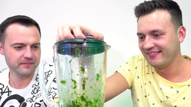 СМУЗИ ЧЕЛЛЕНДЖ из случайных ингредиентов. Видео от папы Лера Бу смотреть онлайн