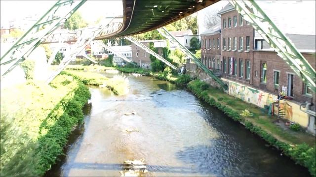 A Trip on the Schwebebahn смотреть онлайн