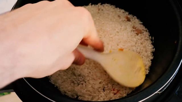 Плов с курицей в мультиварке REDMOND