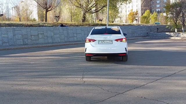 Обзор, отзыв Hyundai Accent 2021 года выпуска смотреть онлайн