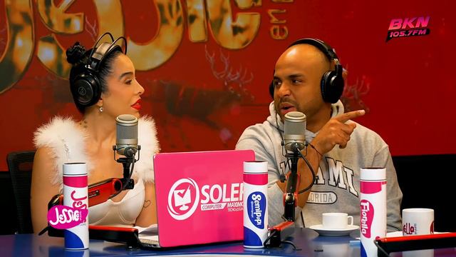 RUBIA DE FARMACIA “YO NO SOY RACISTA” (YO NO ODIO A KARLA ÁLVAREZ) смотреть онлайн
