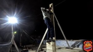 23 -  КАЧЕСТВЕННЫЙ Коньковый прогон двускатной крыши своими руками_1080p.mp4