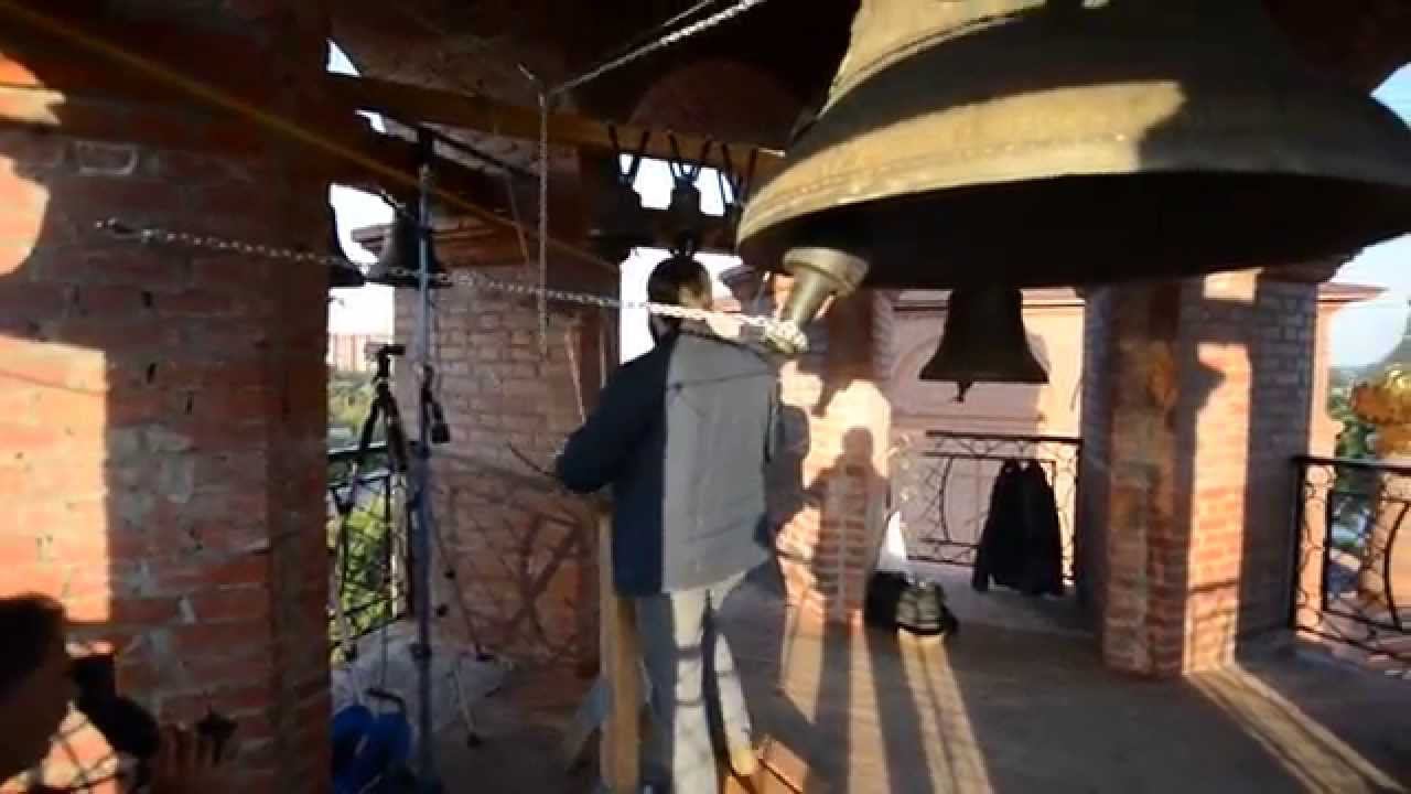 Праздничный звон. Илья Дроздихин. Концерт колокольного звона в Кургане смотреть онлайн