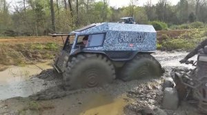 Российский вездеход «ШЕРП» застрял в Техасе