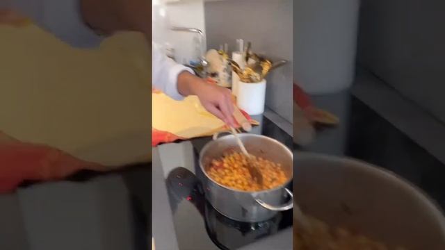 Cooking with Ale and Nony: Recipe for a 3 course authentic Italian meal смотреть онлайн