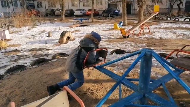 Влог пошли в компьютерный клуб и засняли драку Димы тв и егора тв *поиграли в КС* смотреть онлайн