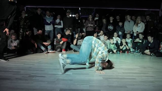 Breaking Masters Minsk | Учитель ученик | Bboy SOFT & bboy АRT VS. Bboy Fury & bboy Рысь смотреть онлайн