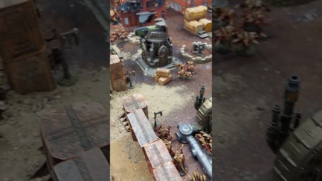 Will they escape in time? Space Marines make a dash for safety! смотреть онлайн