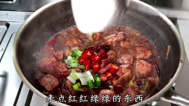 吃一条剧毒大狠货，50斤的魔鬼鱼，跟大锅盖一样，极品鱼肝超级霸气！#小文哥吃吃吃