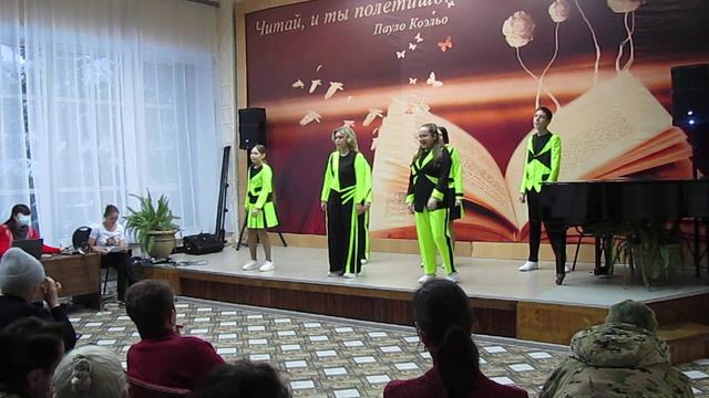 "Большие перемены" - исп. Вокальный ансамбль «Стиль» смотреть онлайн