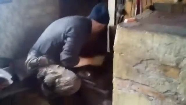 У меха на даче,топка печи смотреть онлайн