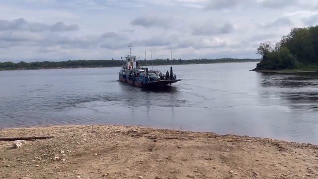 На пароме через Северную Двину на родину Ломоносова смотреть онлайн