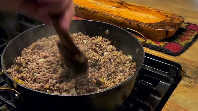 Mrs. Lori's Semi-Homemade Ozark Sloppy Burritos! смотреть онлайн