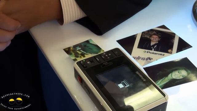 Polariod Z2300 Instant Digital Camera Hands-on смотреть онлайн
